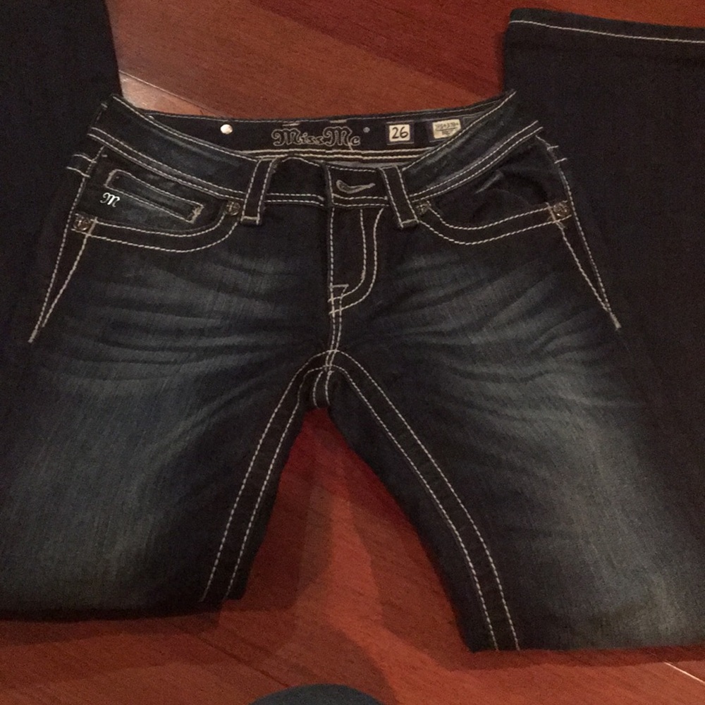 Gently worn Miss Me jeans - Picture 5 of 6